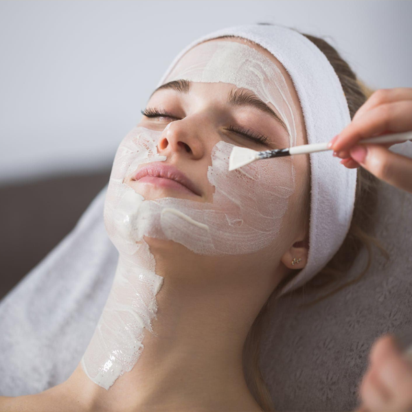 Peeling Nedir ve Cildinize Faydaları Nelerdir?